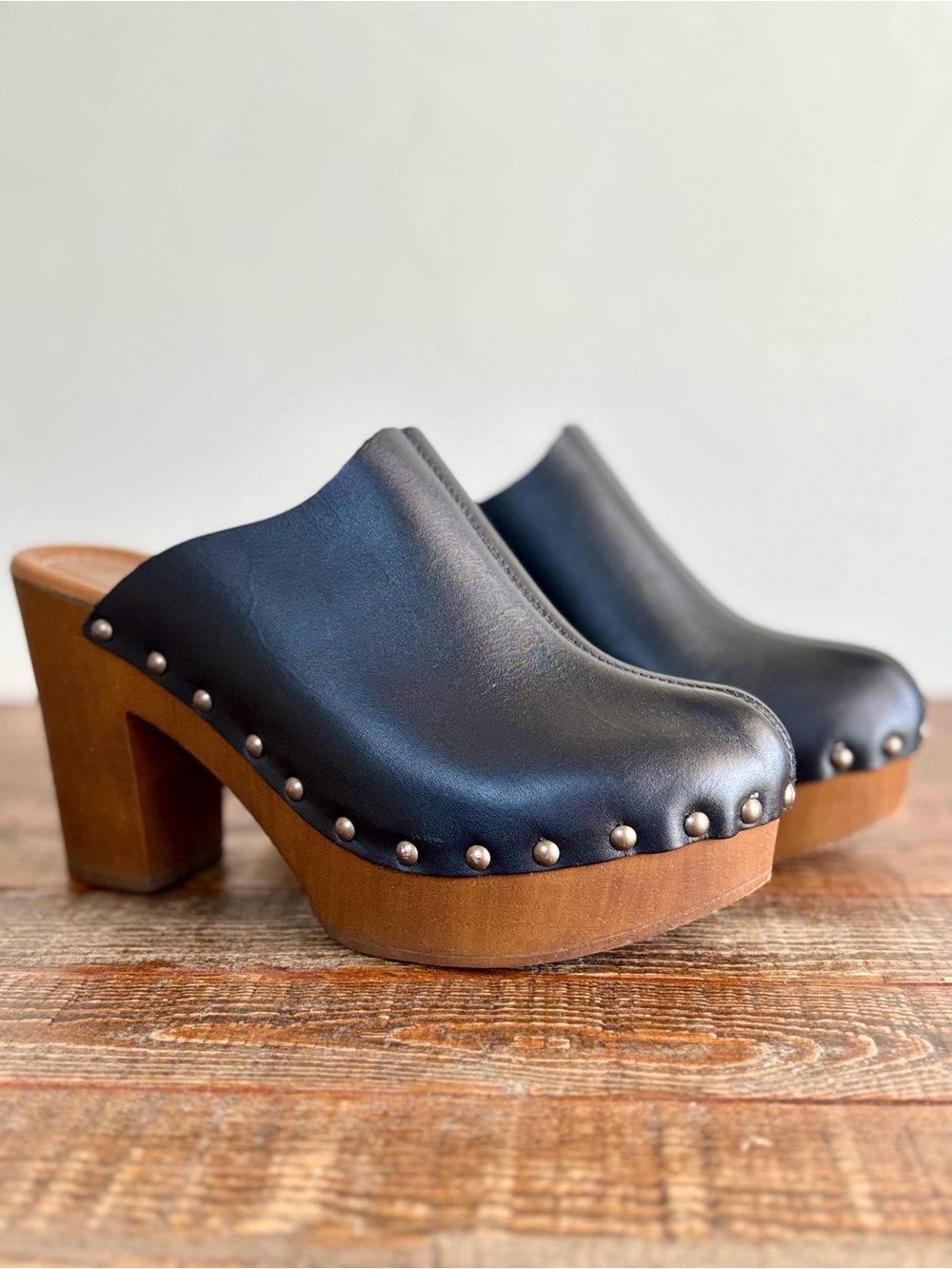 Seychelles Leather Clogs